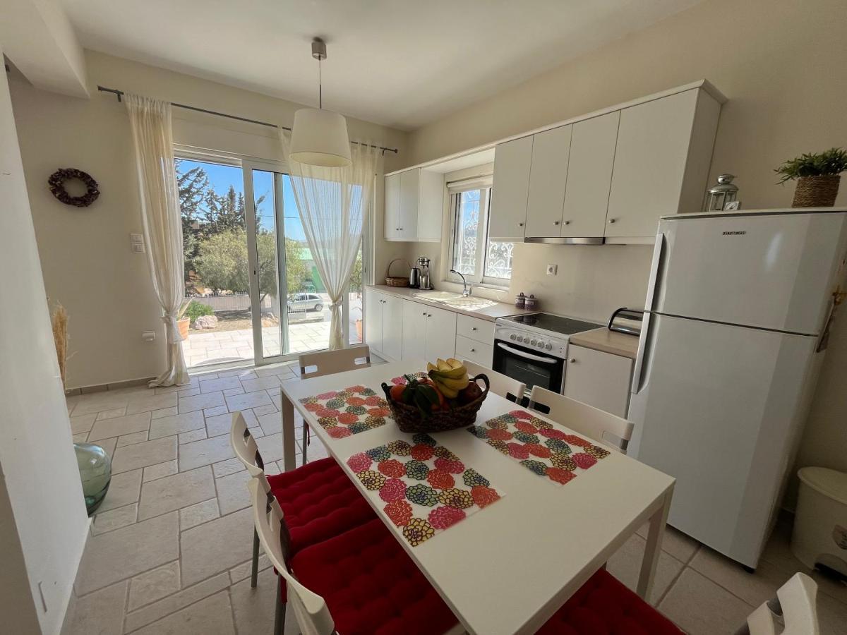 Amalia'S Summer Home Aegina Bagian luar foto